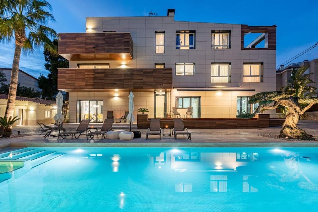 5 Stelle Piscina, Jacuzzi, Wifi - 2 Min Dal Mare Appartement Miami Playa Buitenkant foto